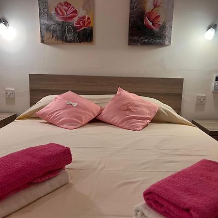 Fiesta Apartment Seaview Mellieħa Kültér fotó
