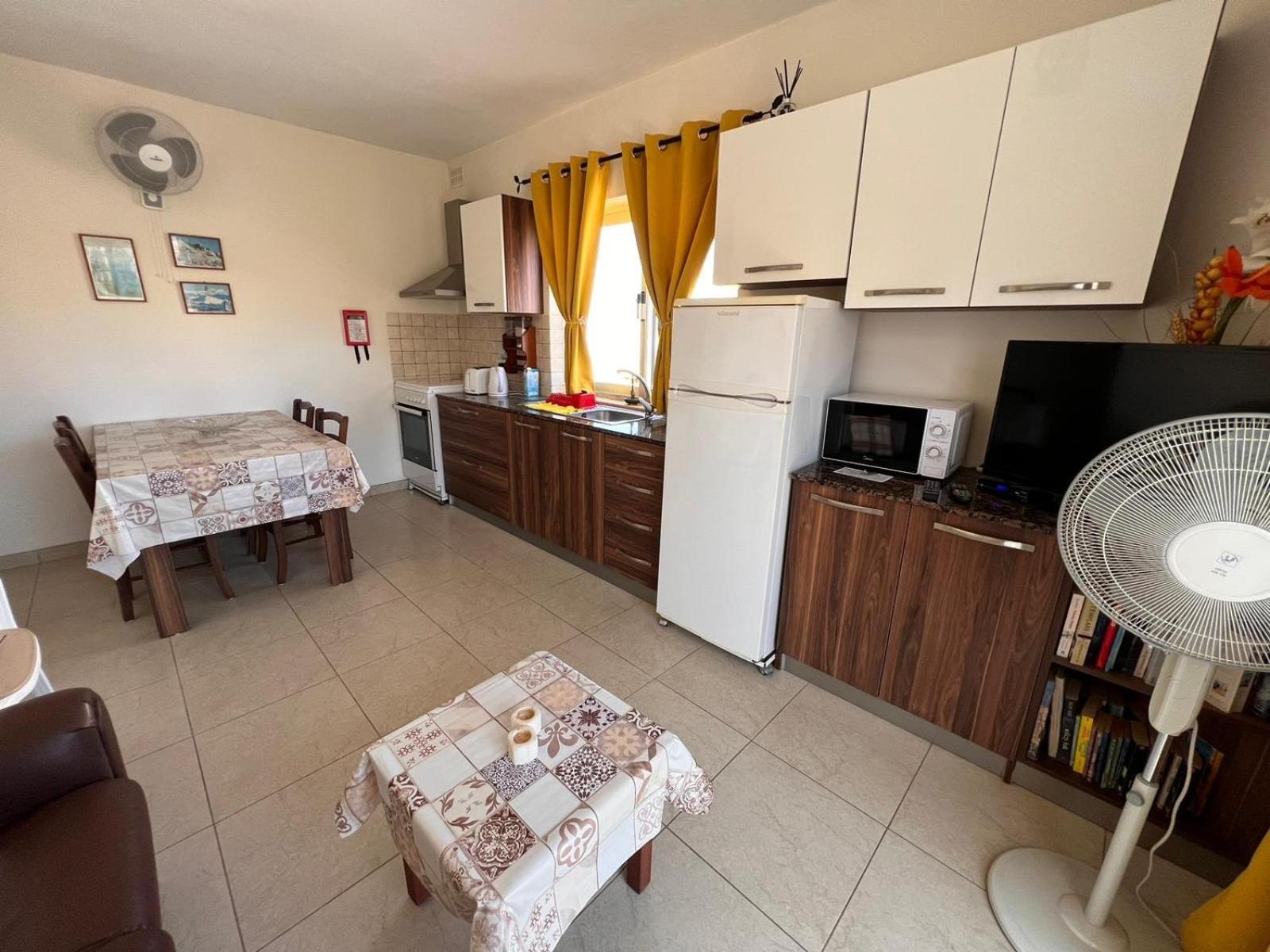 Fiesta Apartment Seaview Mellieħa Kültér fotó